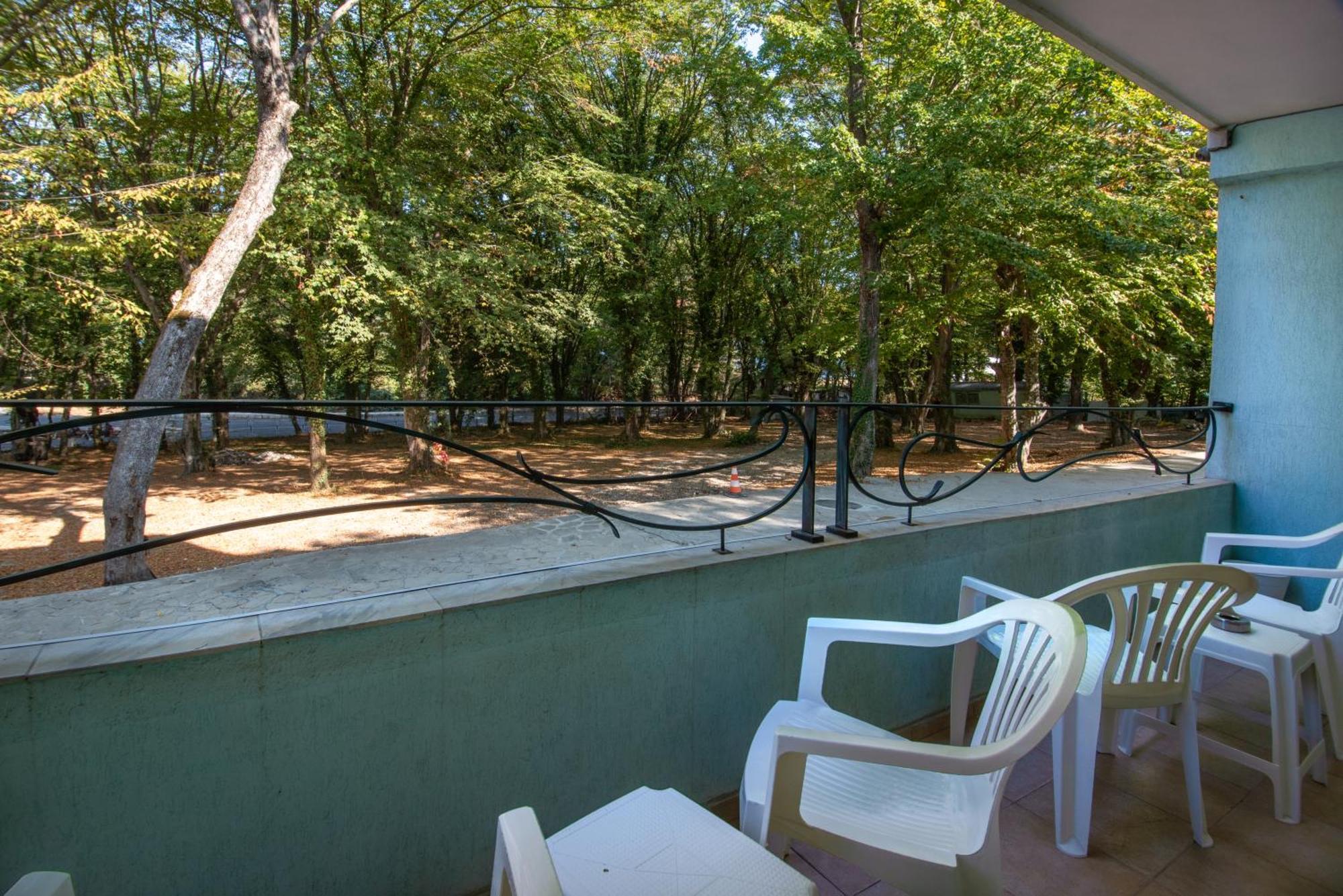 Ariana Hotel Kiten  Exterior photo